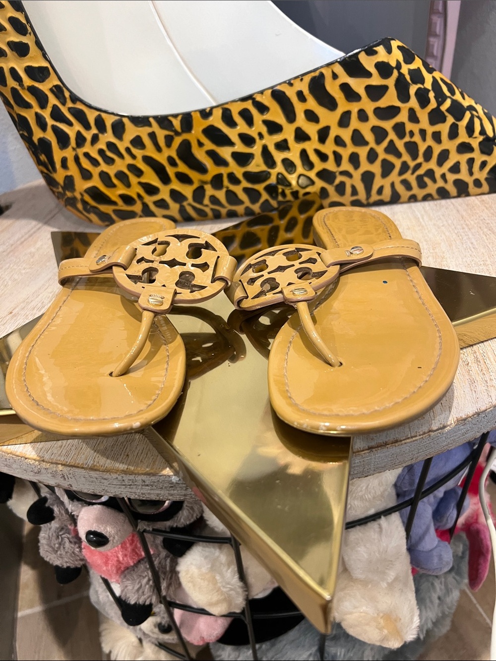 Tory Burch Tan Patent Miller Logo Thong Sandals Size 8